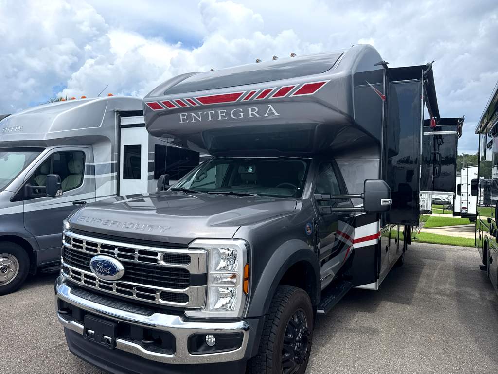 2027 ENTEGRA COACH ESTEEM XL 32U - Image 2