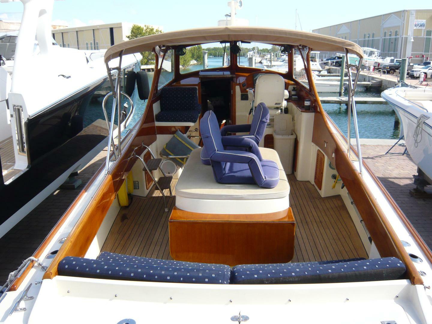 1998 Hinckley 36 Classic - Image 8