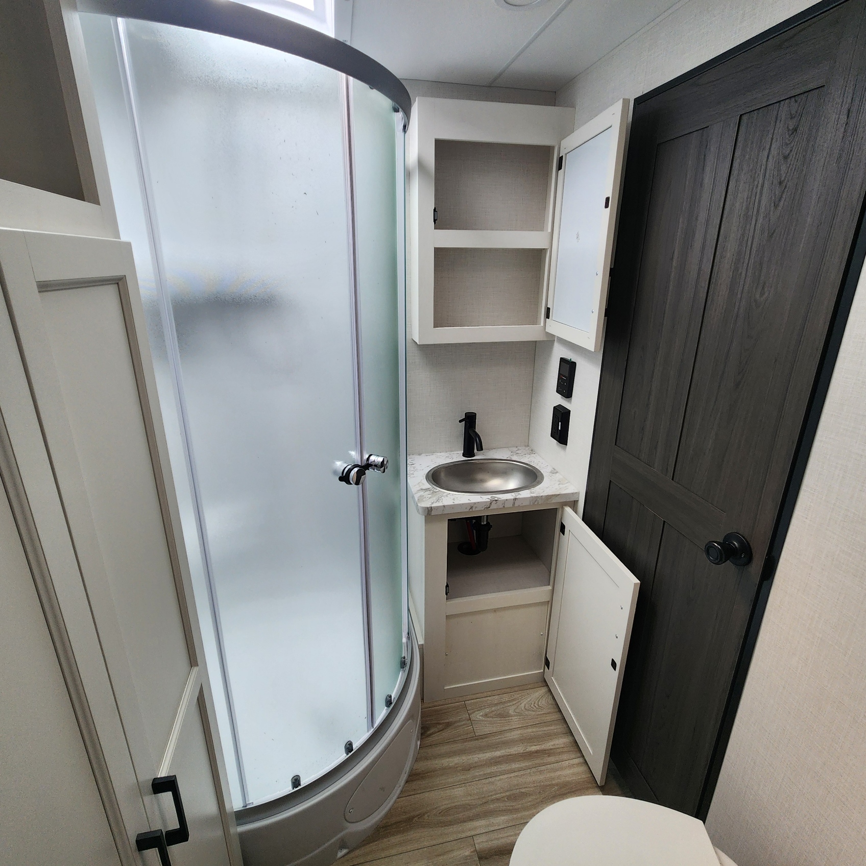 2026 VENTURE RV SPORTTREK 327VIK - Image 37