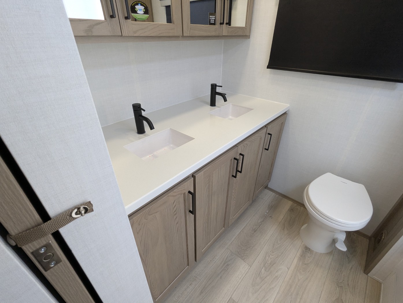 2026 Forest River Rockwood Signature 8263MBR - Image 21