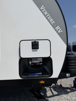 2026 VENTURE RV SPORTTREK STINGER 232VRL - Image 25