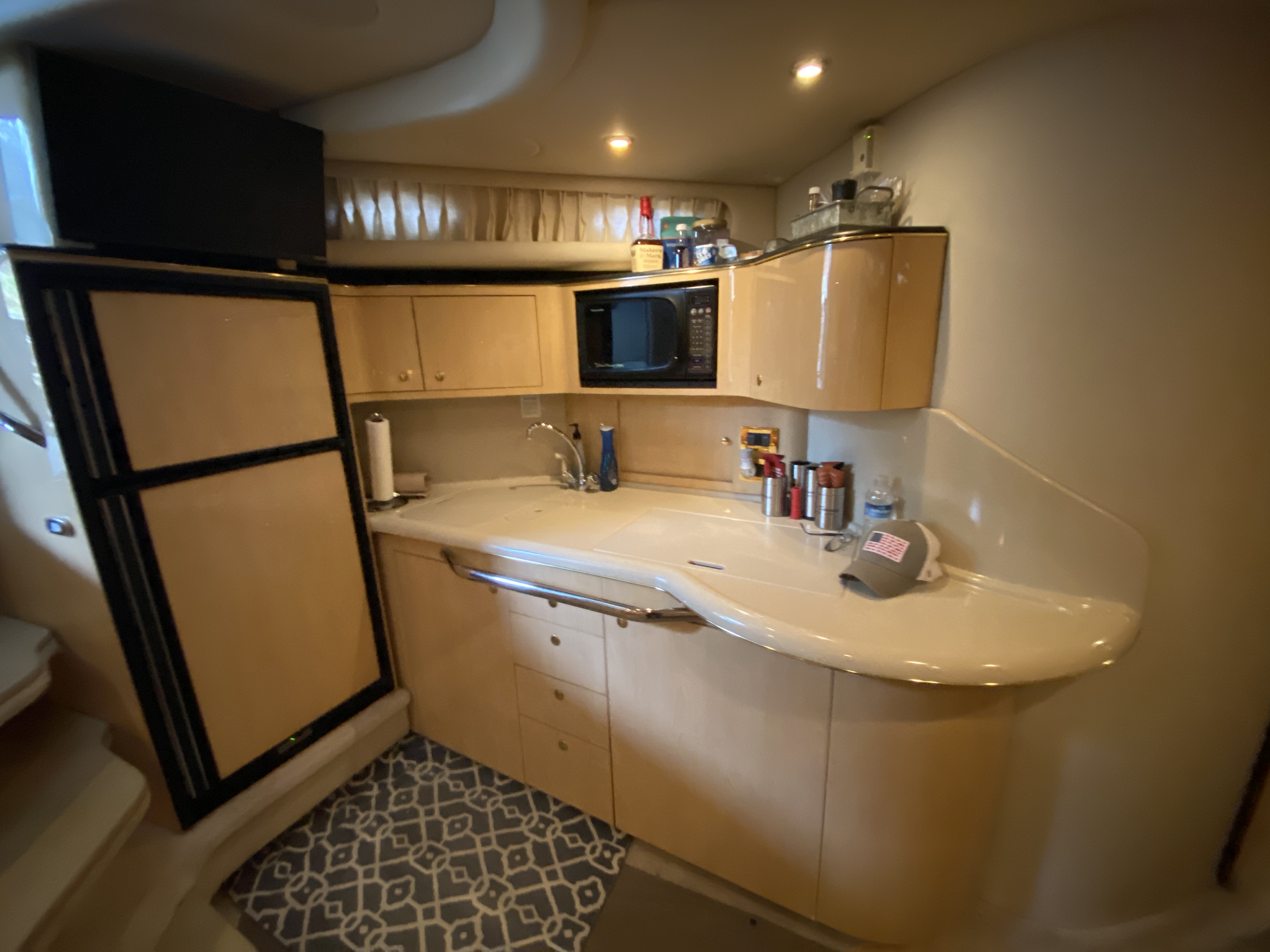 1999 Sea Ray 380 Sundancer - Image 24