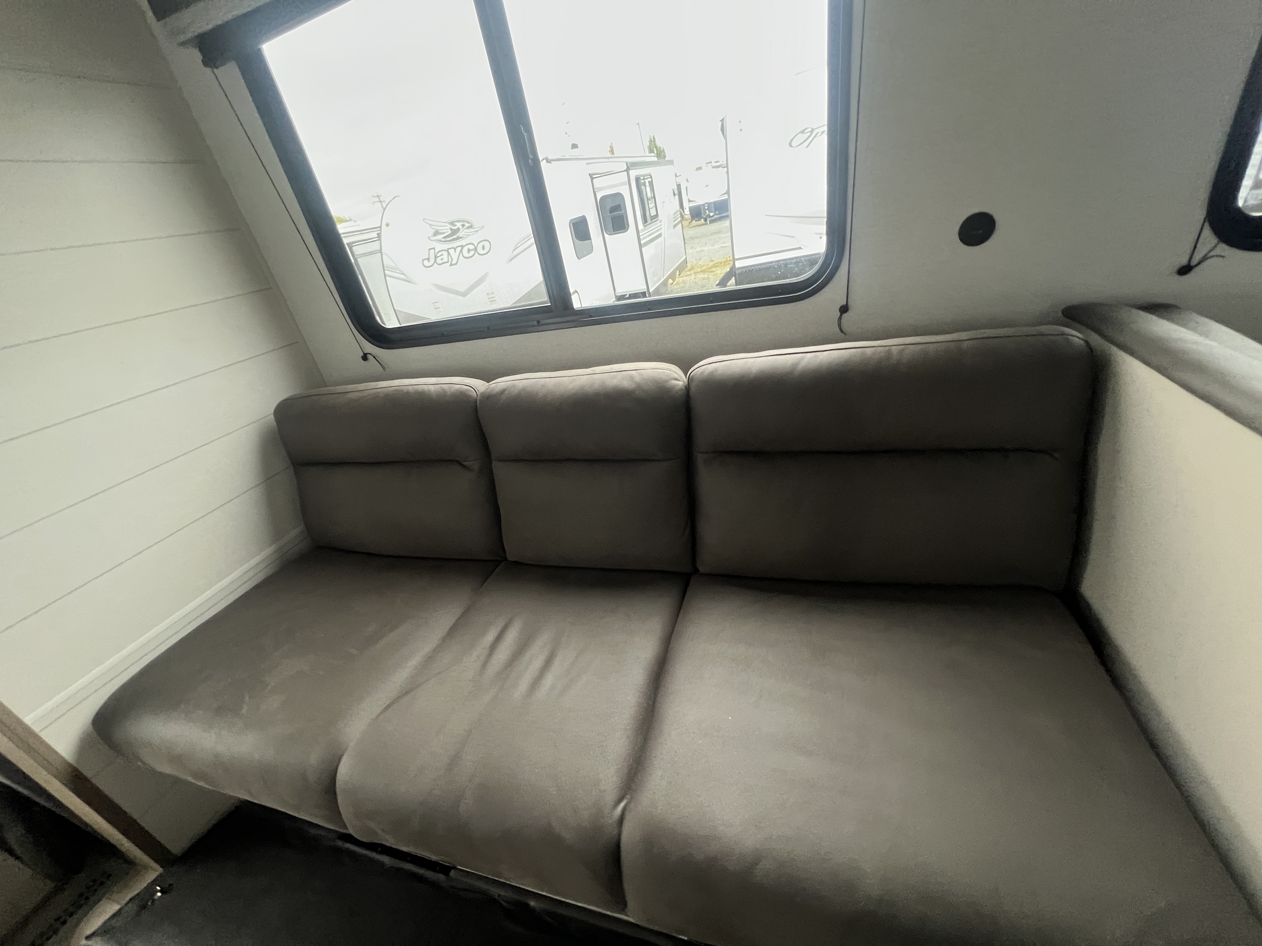 2027 Jayco Jay Flight SLX 262RLSW - Image 13