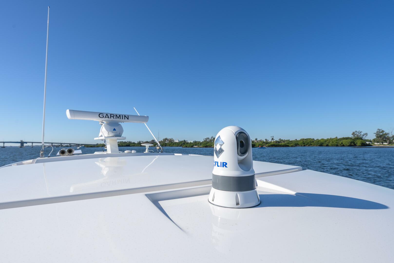2025 Tiara Yachts 43 LE - Image 7