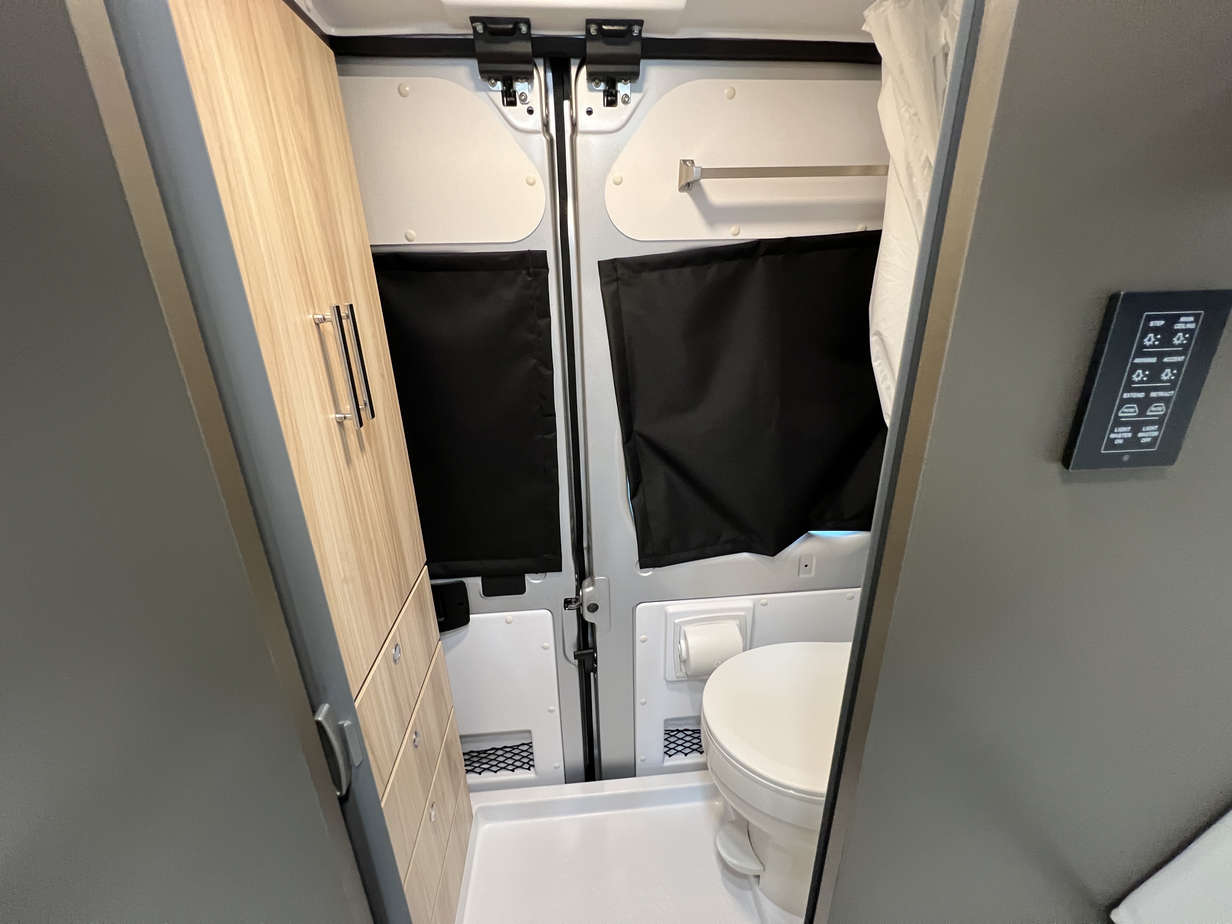 2027 Entegra Coach Ethos 20T - Image 28