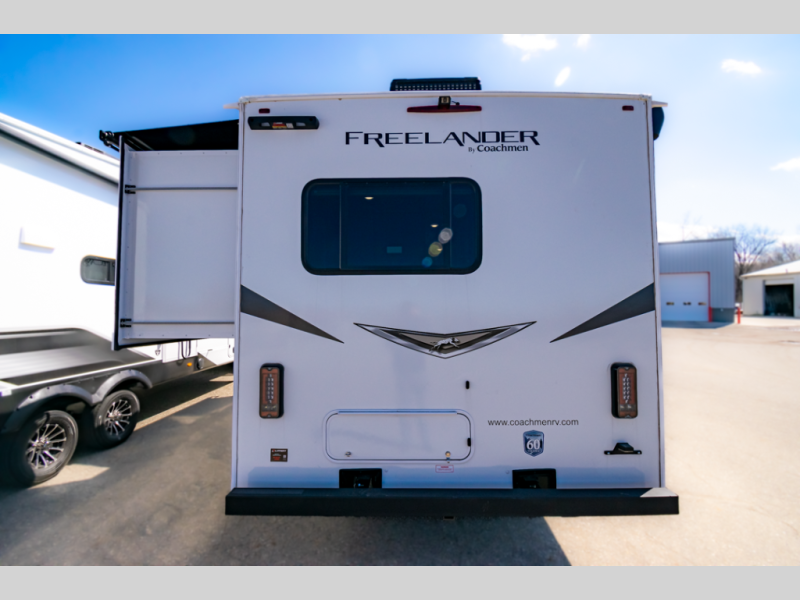 2025 Coachmen Freelander 26DS Ford - Image 68