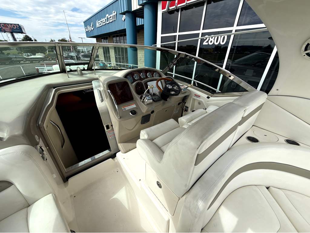2006 Sea Ray 320 Sundancer - Image 14