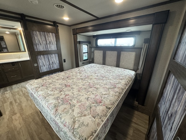 2020 Grand Design Solitude 380FL - Image 28