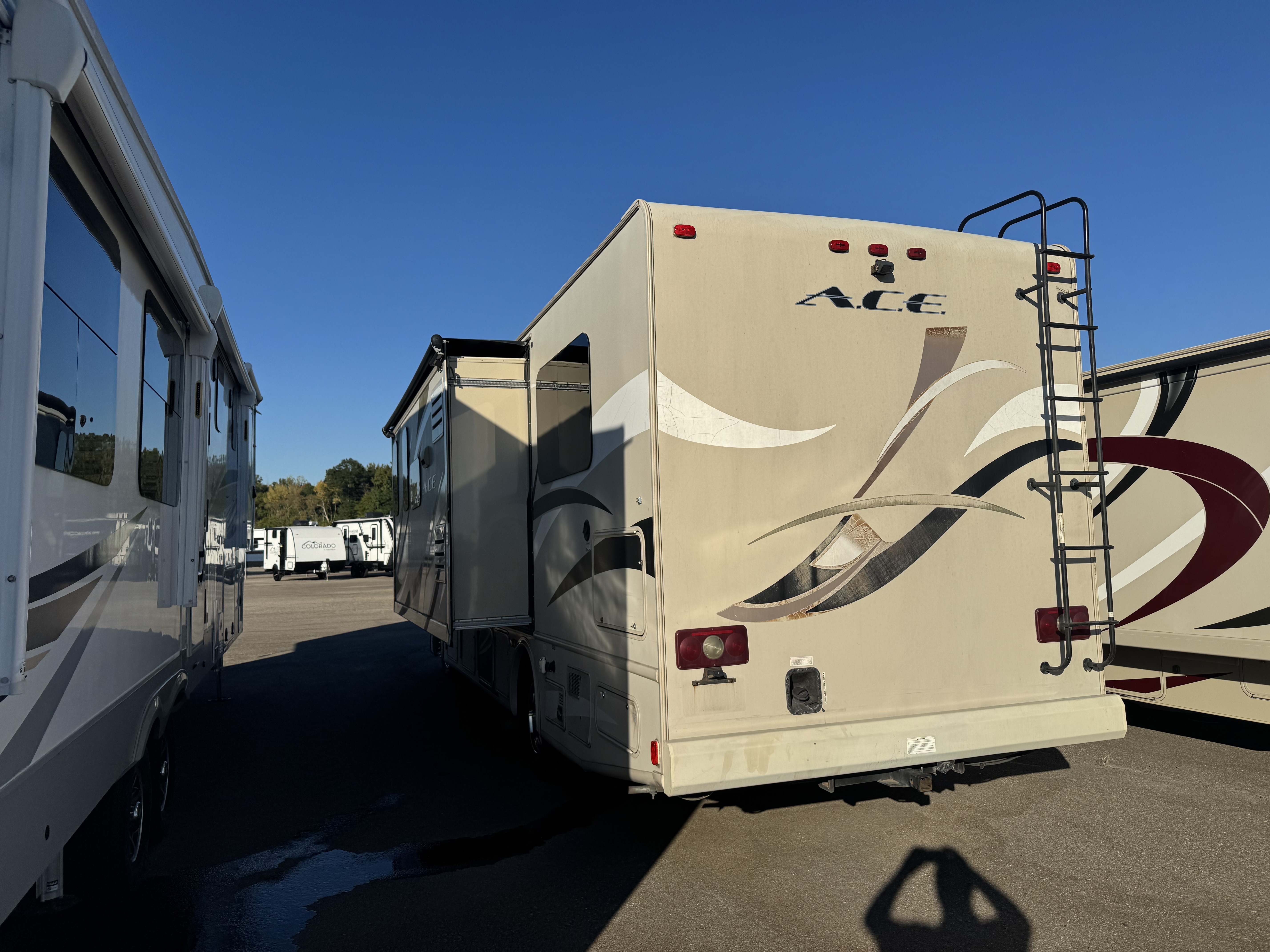 2015 Thor Motor Coach ACE 29.2 - Image 4