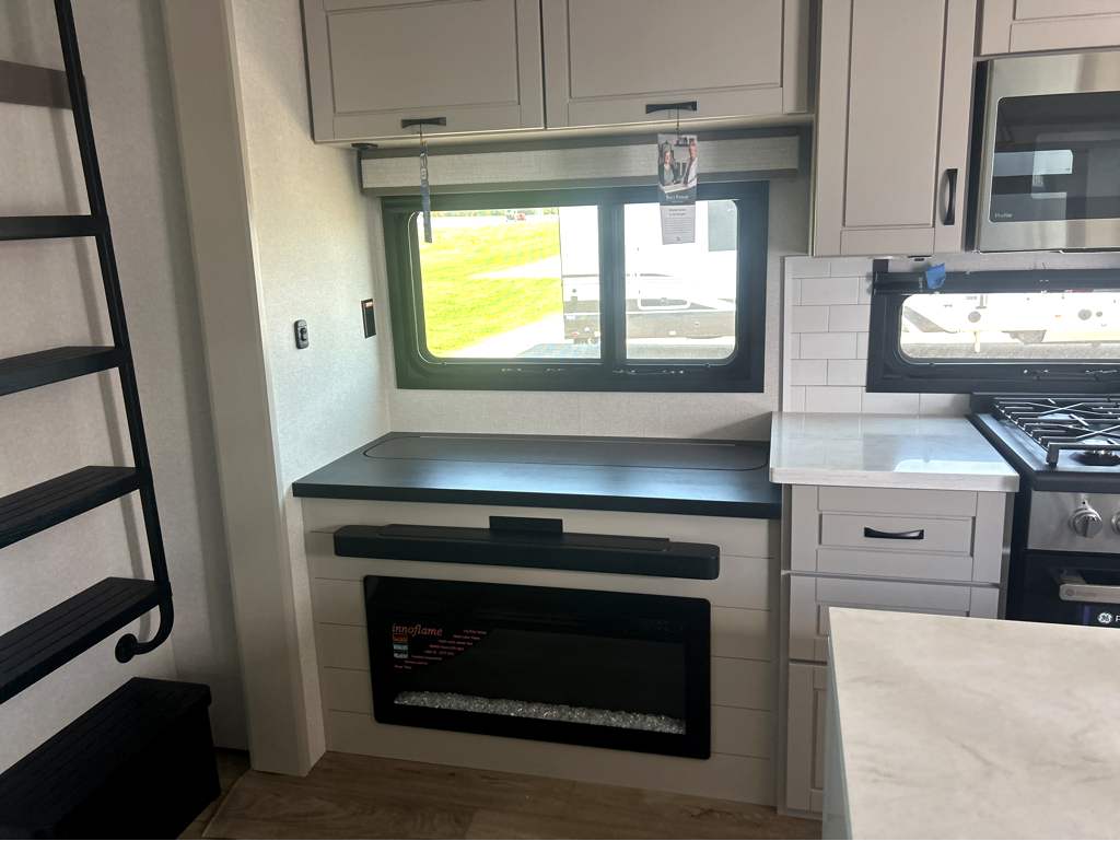 2026 JAYCO NORTH POINT 390CKDS - Image 10