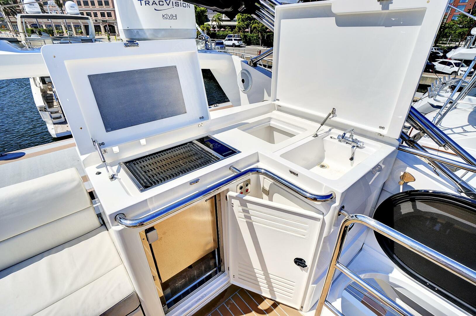 2017 Sunseeker 68 Sport Yacht - Image 28