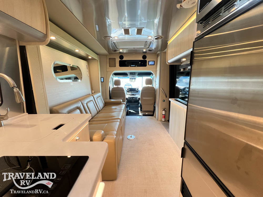 2025 AIRSTREAM ATLAS MURPHY SUITE E1 - Image 14