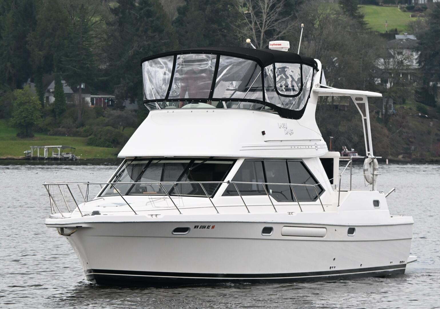 1996 Bayliner 4087 Aft Cabin Motoryacht - Image 3