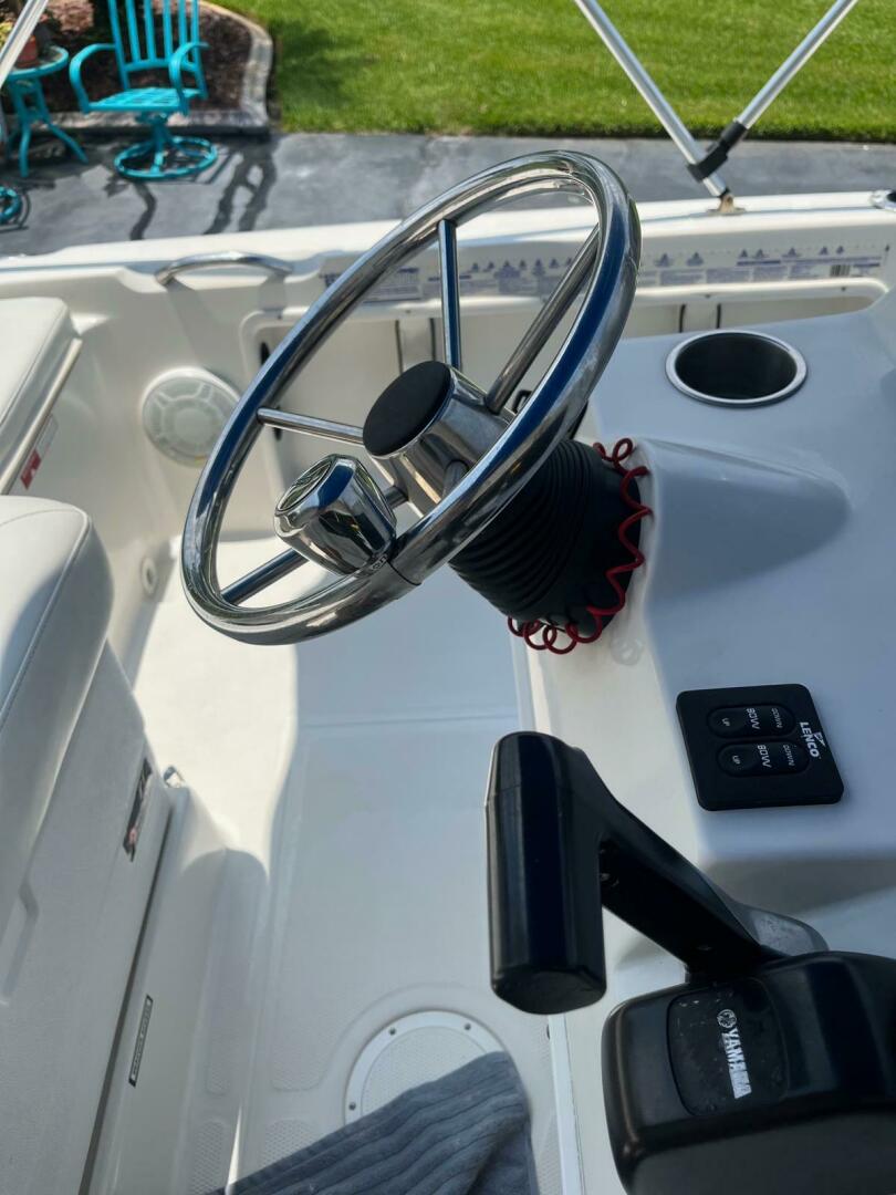 2009 Sailfish 1900 BB Bay Boat - Image 7