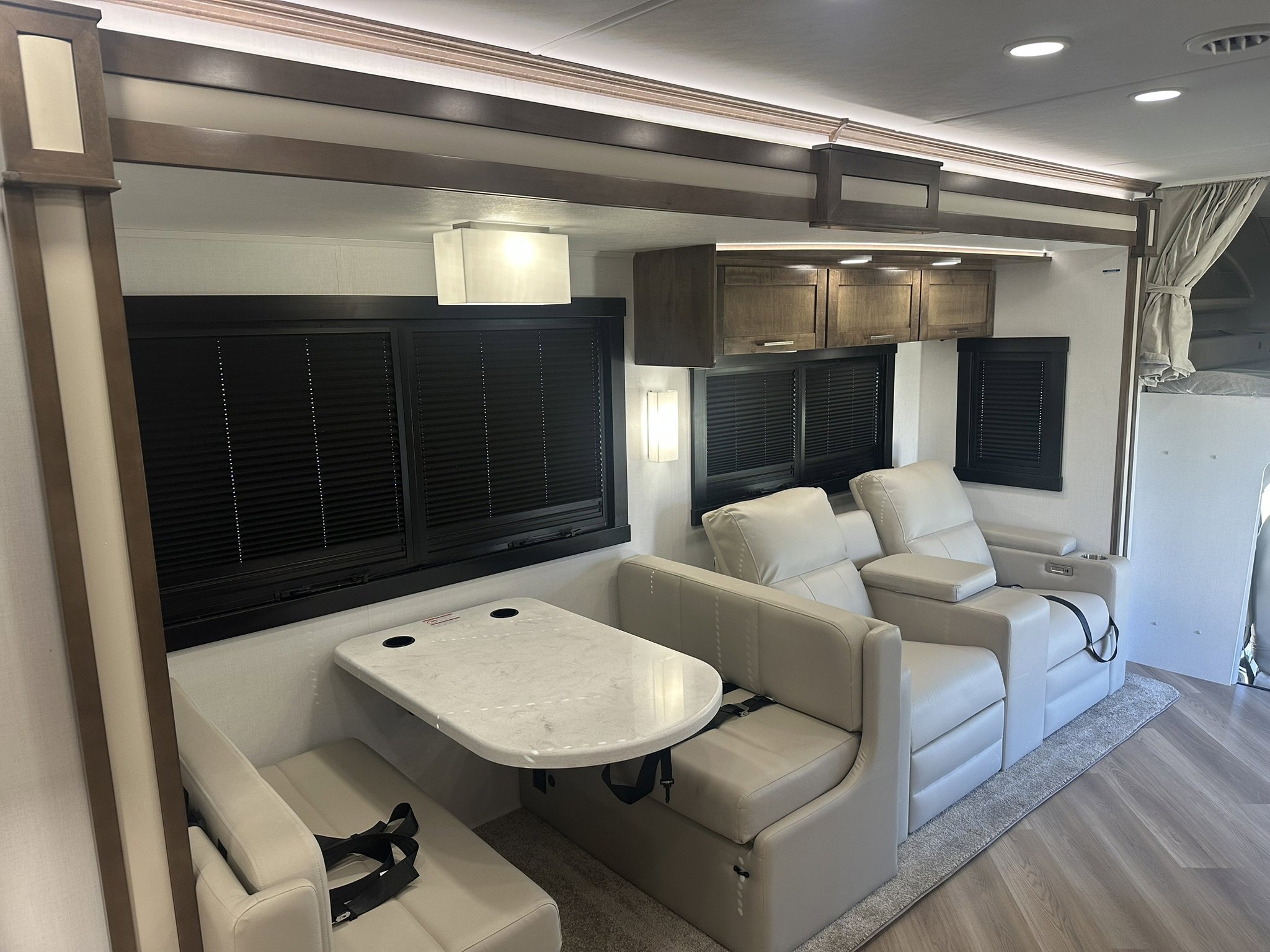 2026 JAYCO SENECA 37M - Image 17