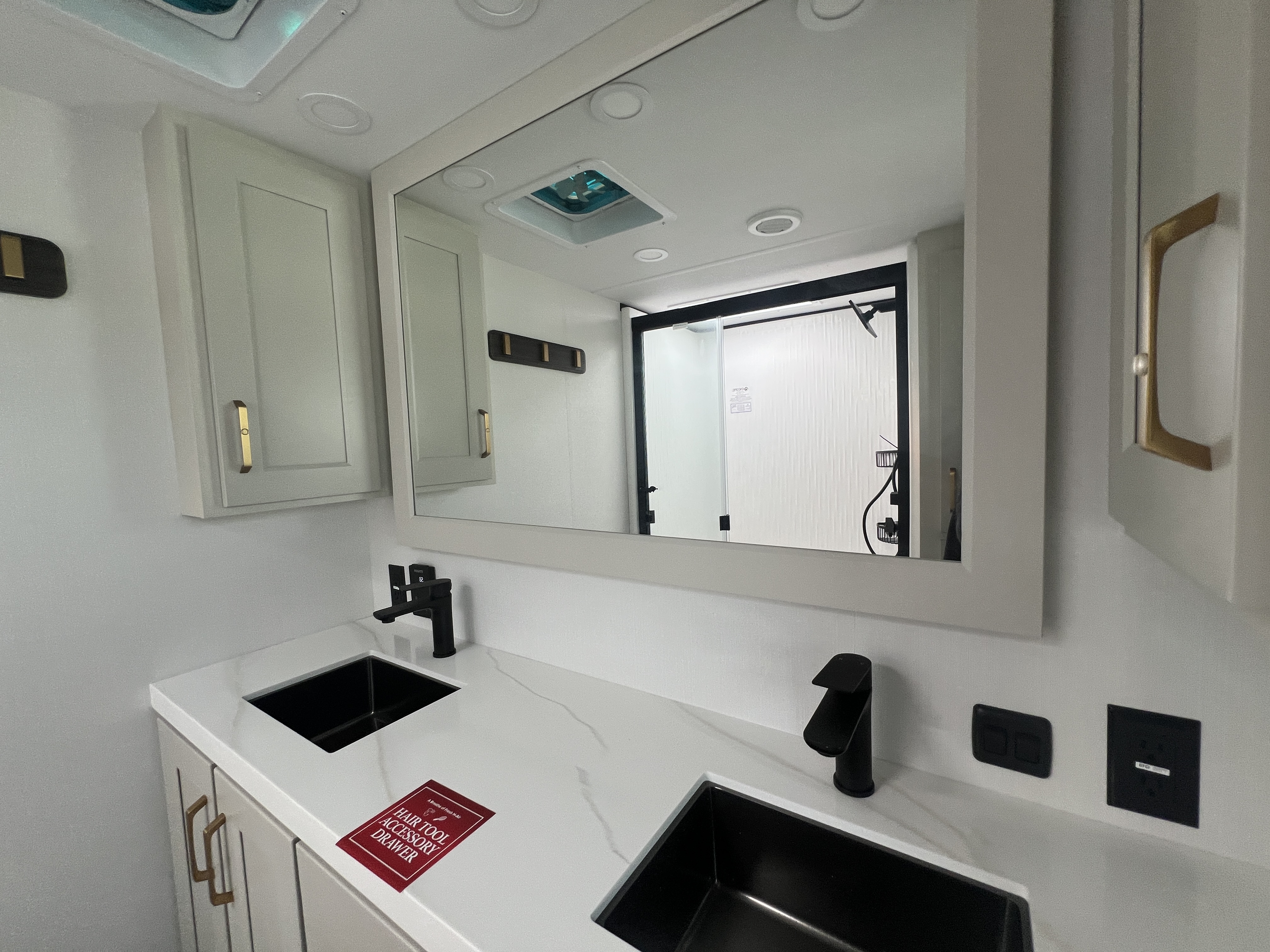 2027 Grand Design Solitude 390RK - Image 32