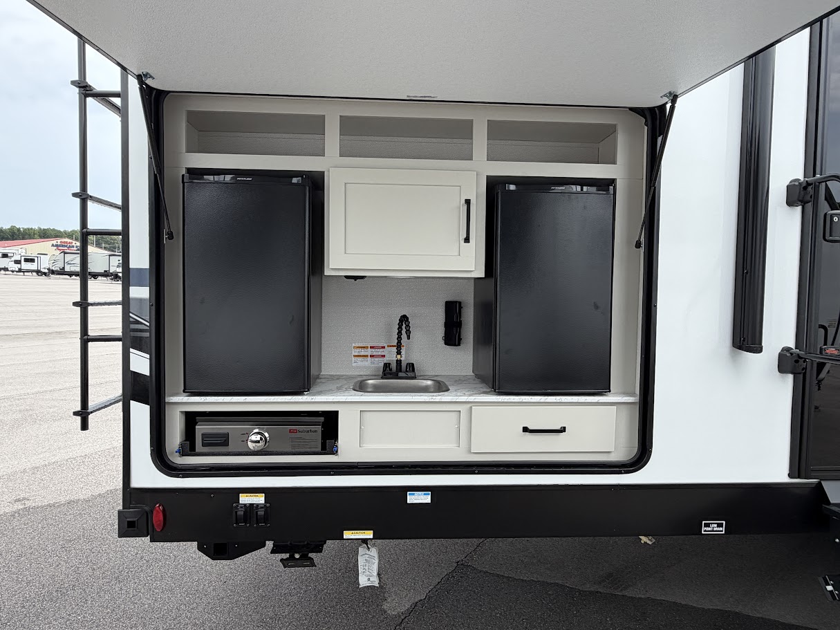 2027 VENTURE RV SPORTTREK 333VIK - Image 5