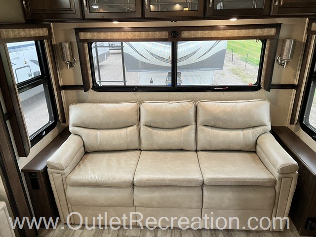 2019 Grand Design Solitude 385GK - Image 40