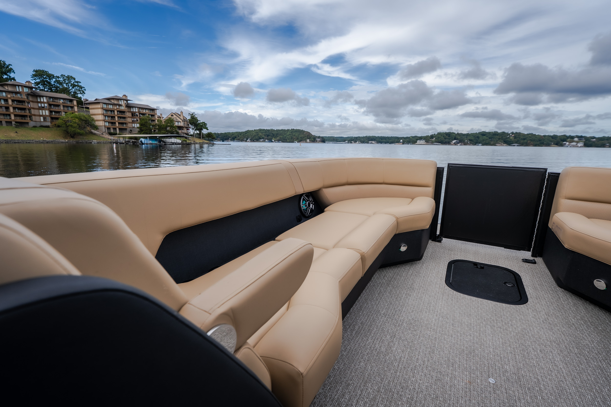 2026 Evotti 525 Quad Lounge - Image 22