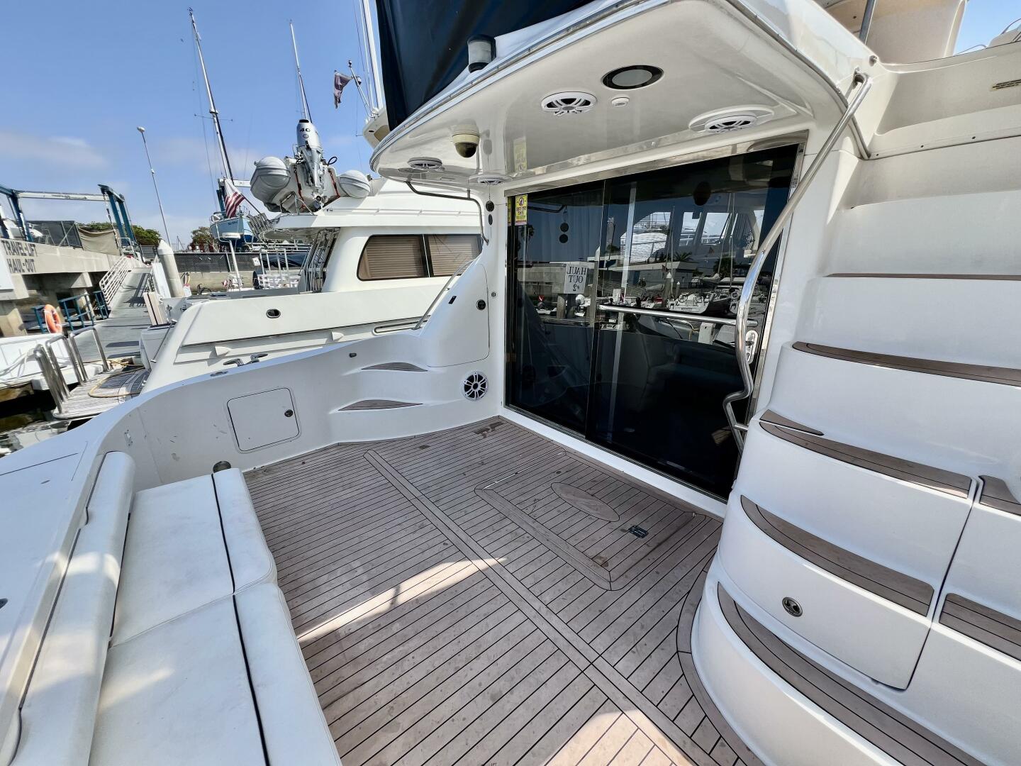 2002 Sea Ray 560 Sedan Cruiser - Image 12
