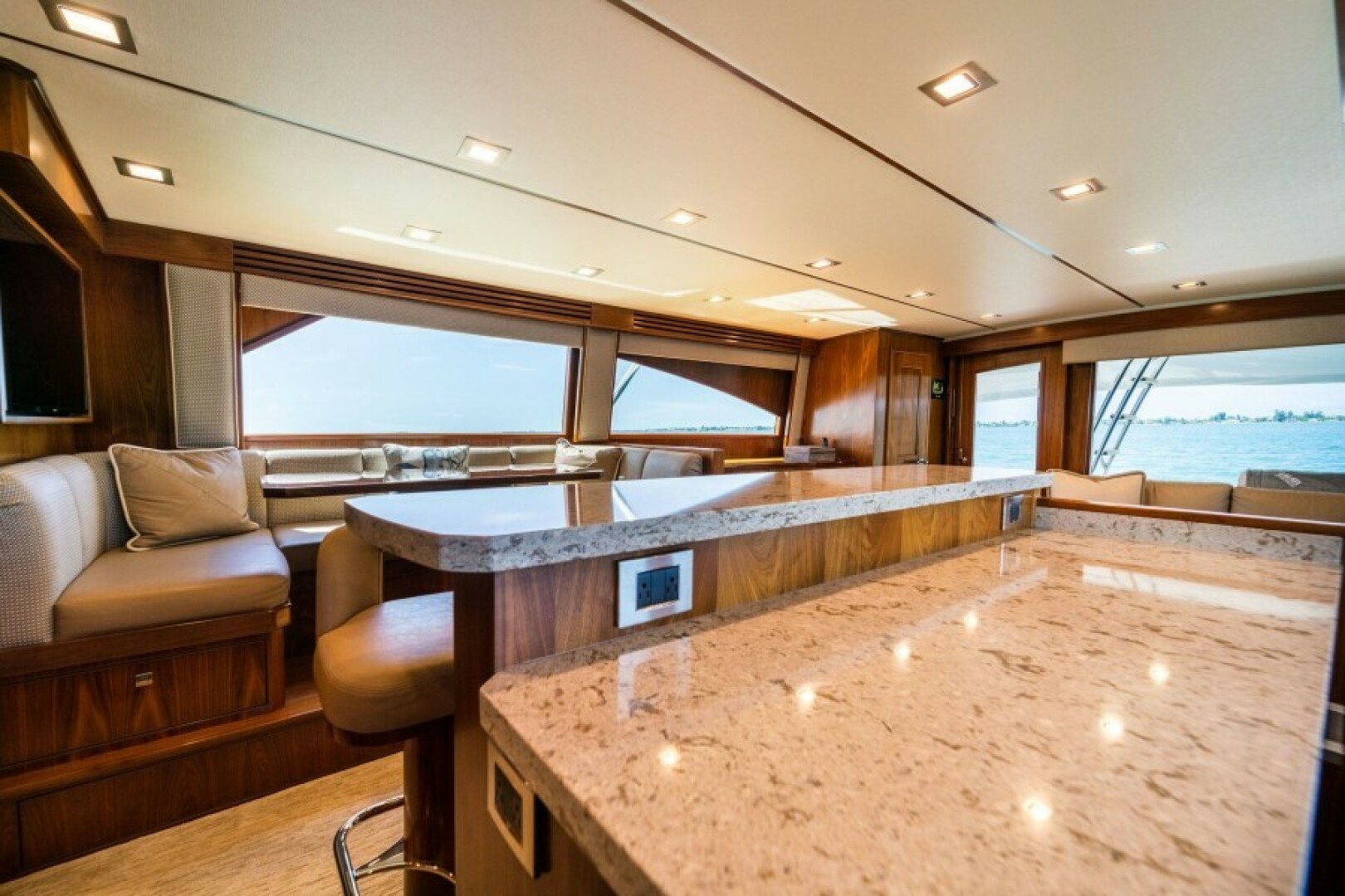 2018 Viking 72 Convertible - Image 31