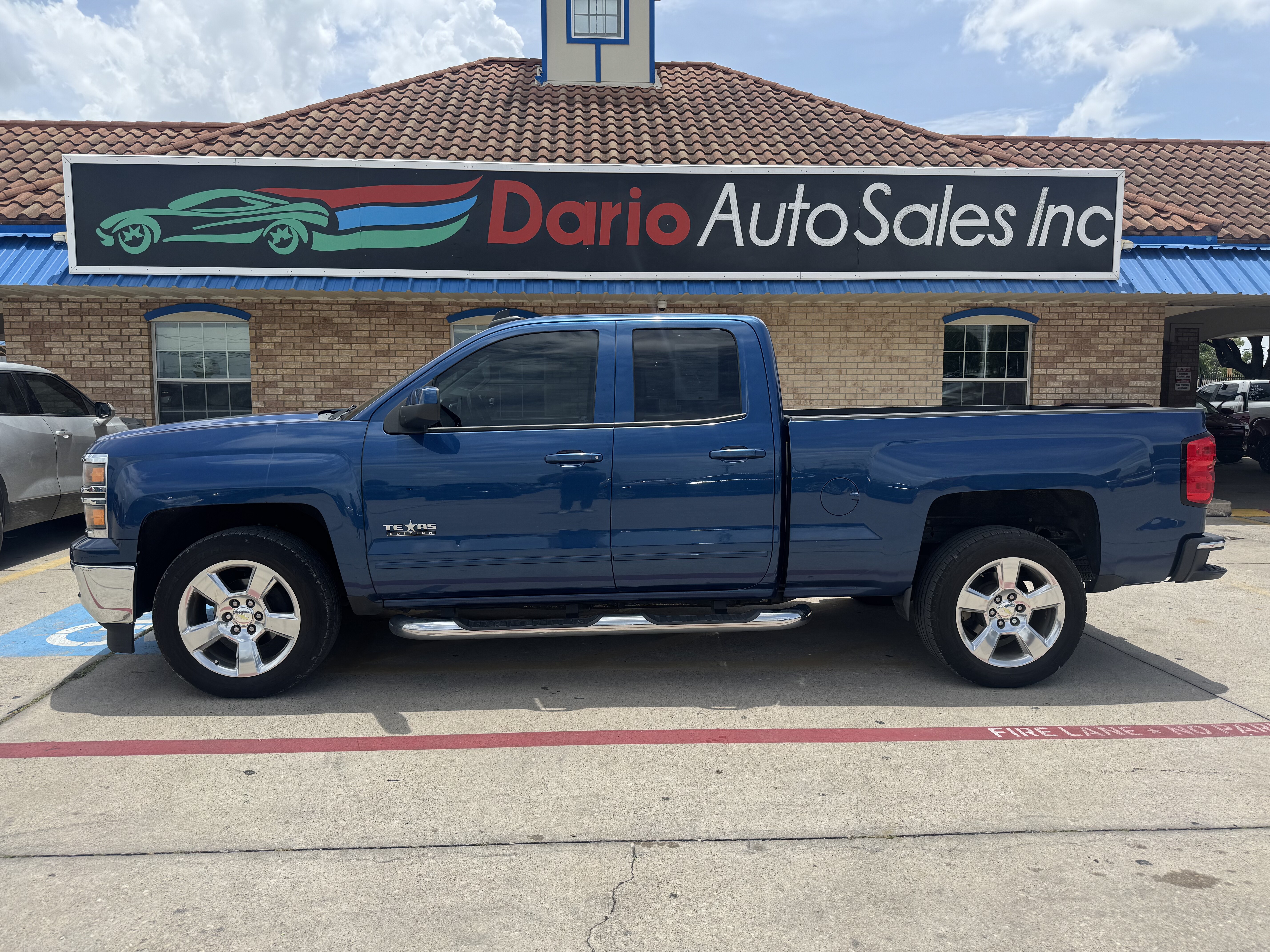 2015 Chevrolet Silverado 1500-V8 Extended Cab LT 2WD - Image 2