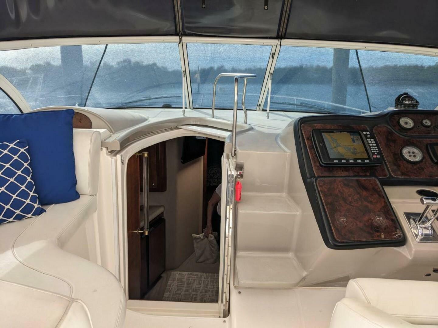 2003 Cruisers Yachts 3970 - Image 6