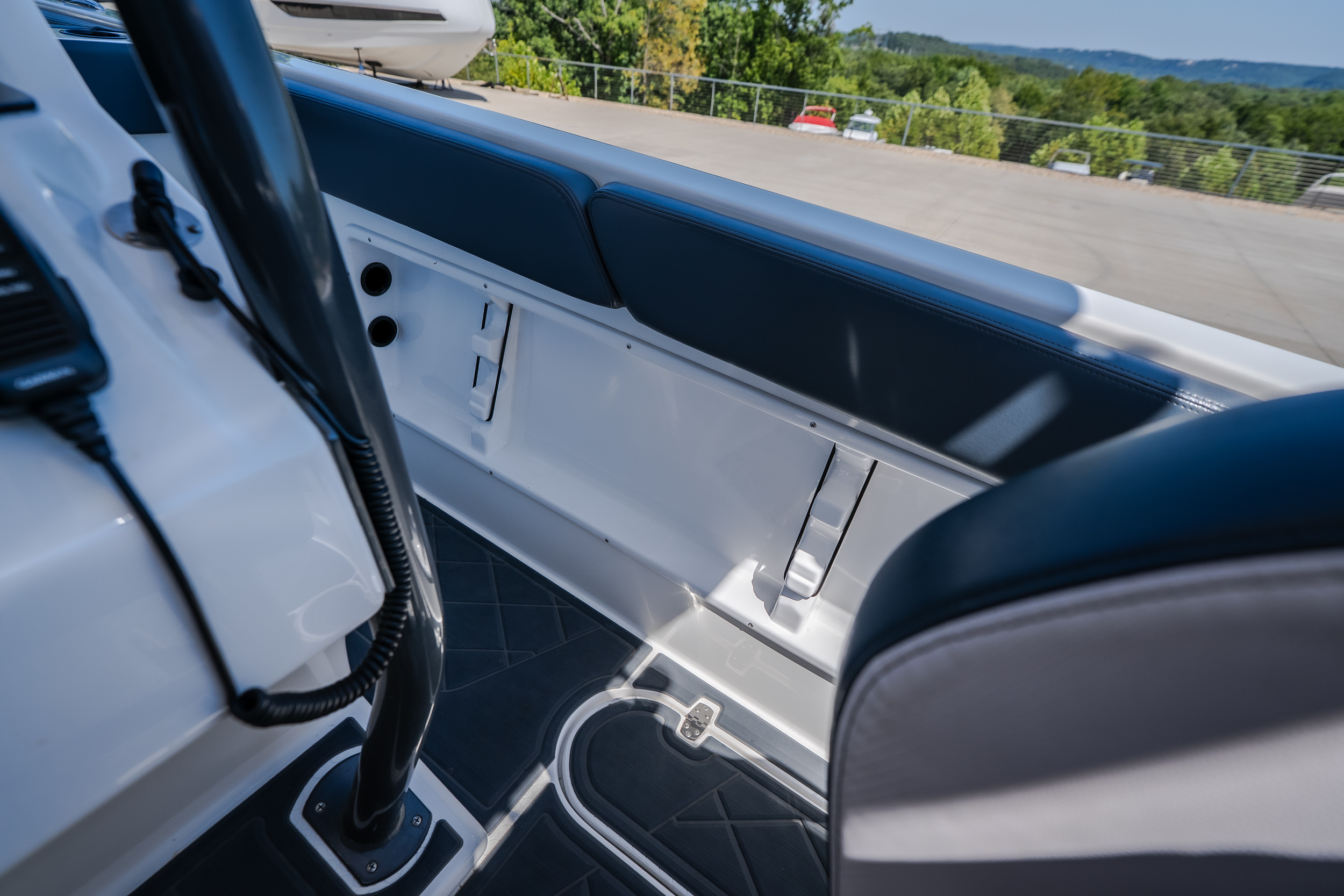 2019 Concept 36 CC - Image 33