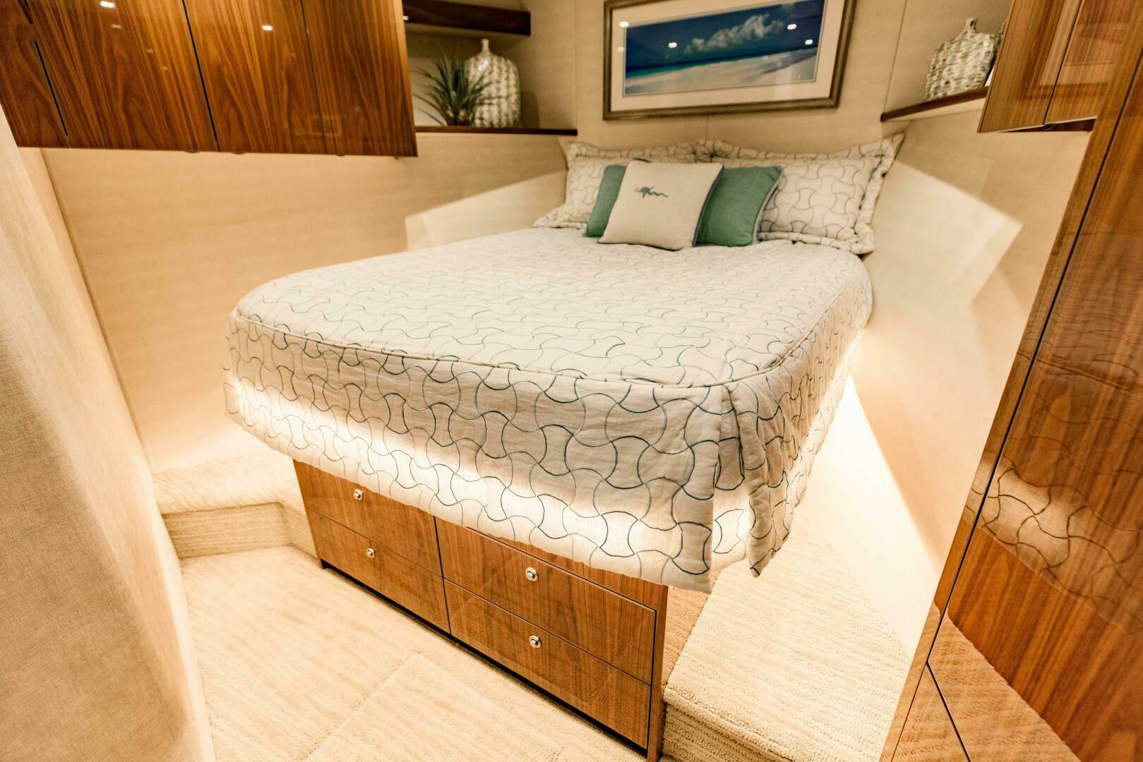 2020 Viking 72 Enclosed Bridge - Image 22