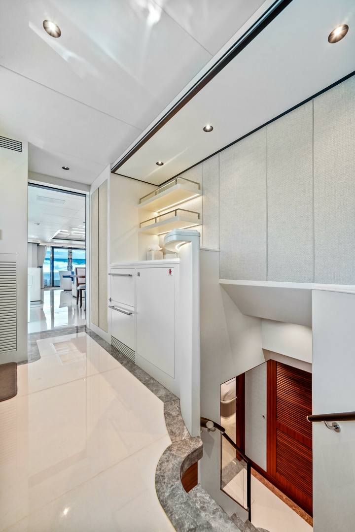2025 Horizon Raised Pilothouse - Image 24