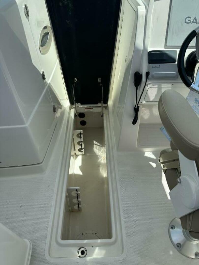 2018 Sailfish 275 Dual Console - Image 26