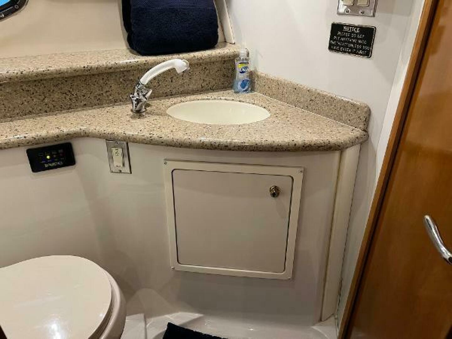 2001 Carver 450 Voyager Pilothouse - Image 51