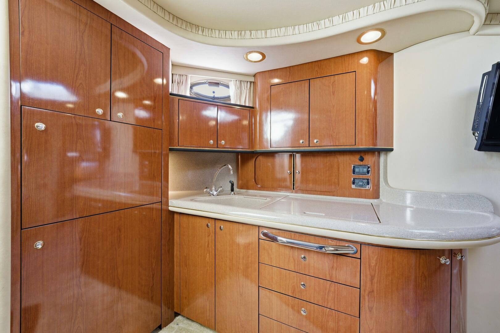 2002 Sea Ray 460 Sundancer - Image 32