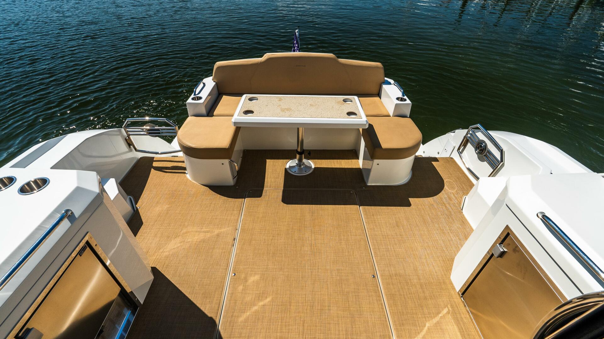 2013 CRUISERS 48 Cantius Base - Image 11