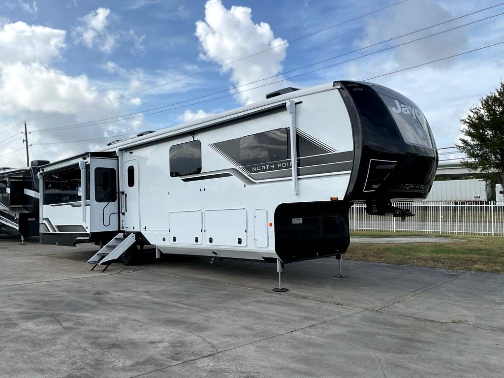 2027 JAYCO NORTH POINT 361RLBH - Image 1