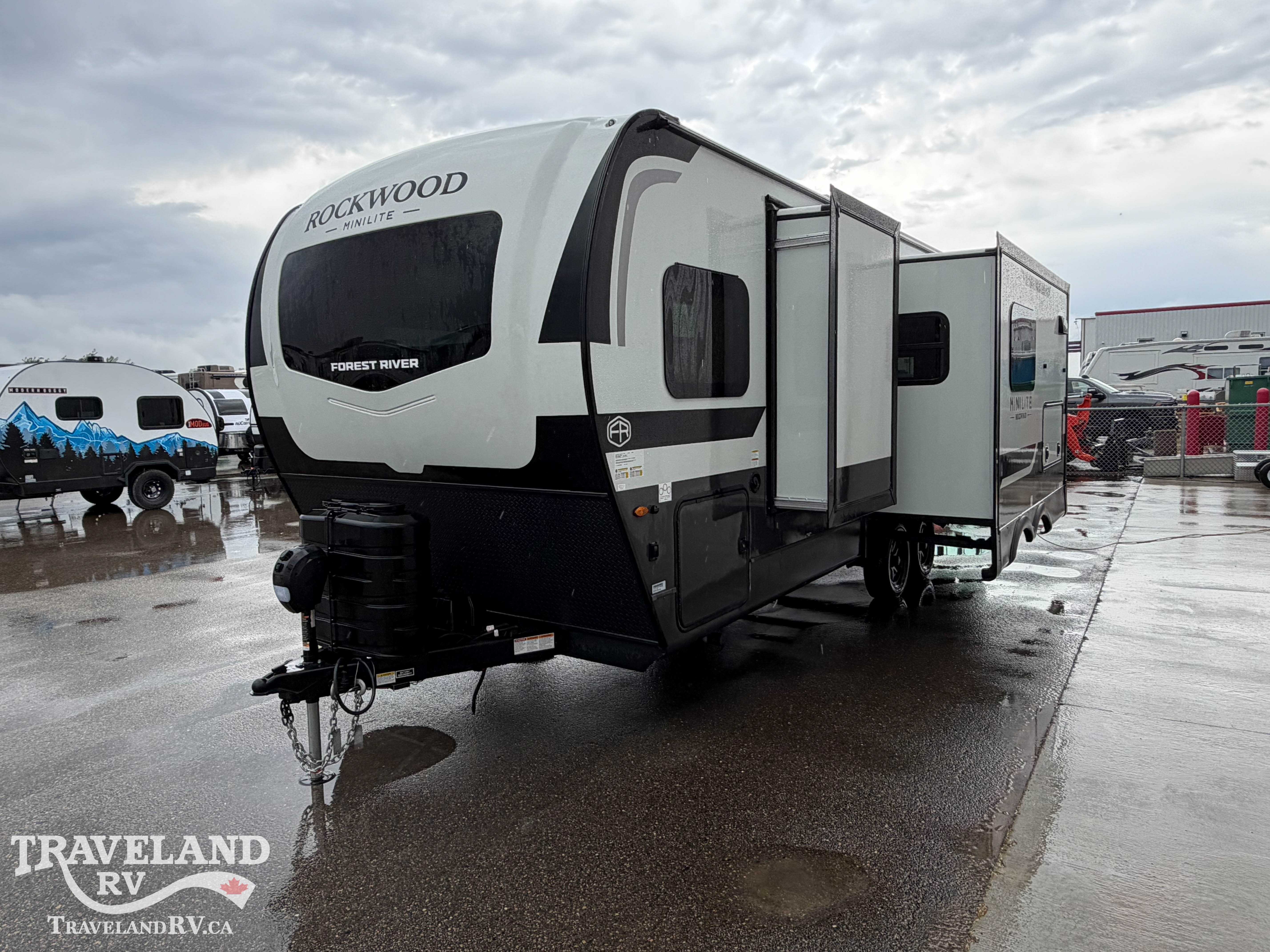 2026 Forest River Rockwood Mini Lite 2522FB - Image 5
