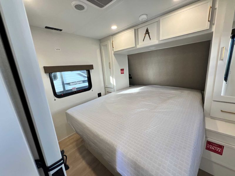 2026 Grand Design Transcend 285RKT - Image 16