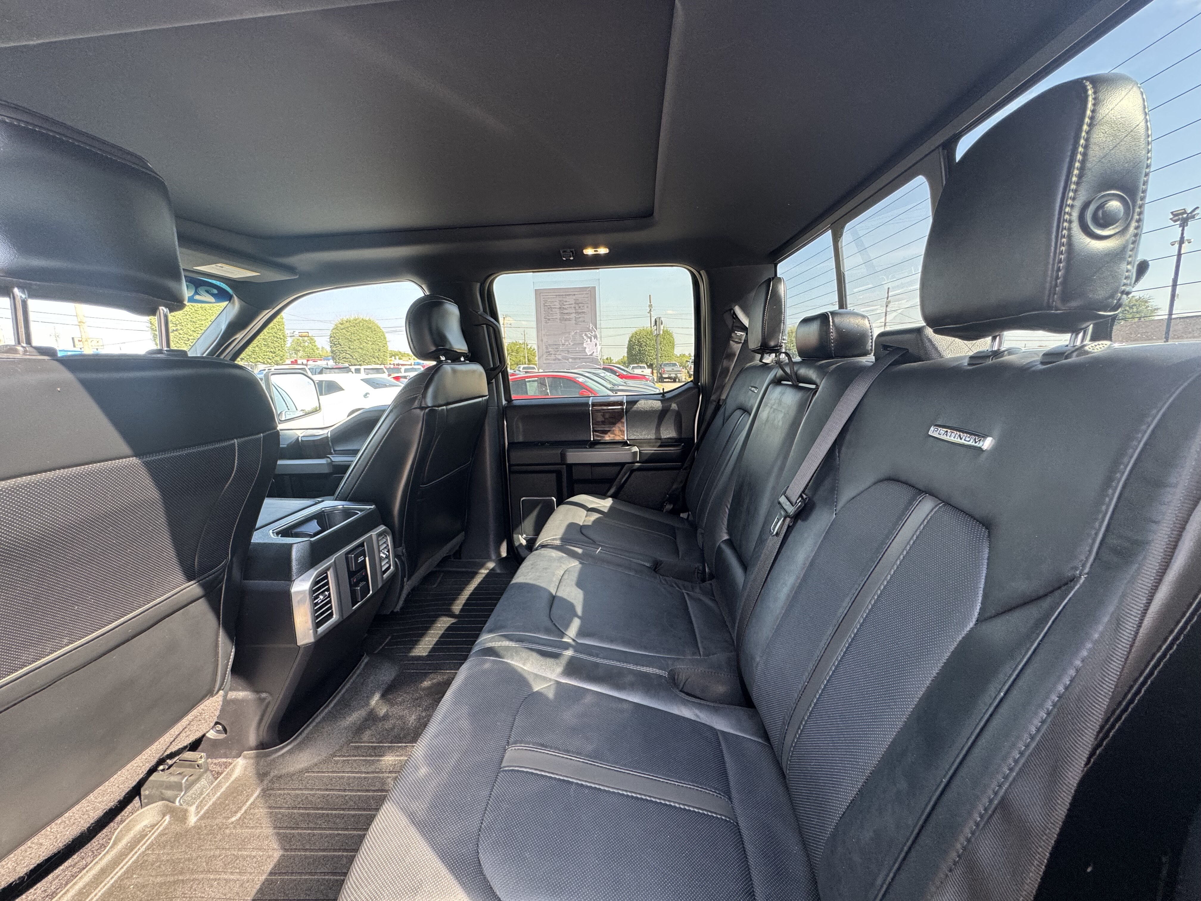 2015 Ford F150 Pickup Crew Cab Platinum 4WD - Image 23