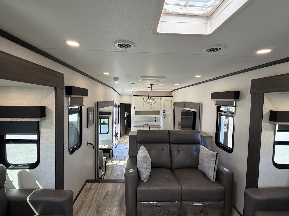 2026 VENTURE RV SPORTTREK 365VFL - Image 29