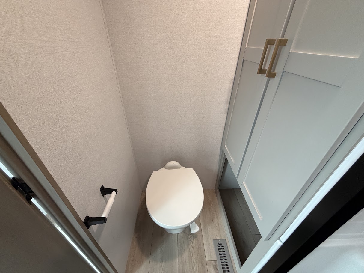 2027 JAYCO JAY FLIGHT BUNGALOW 404LOFT - Image 39
