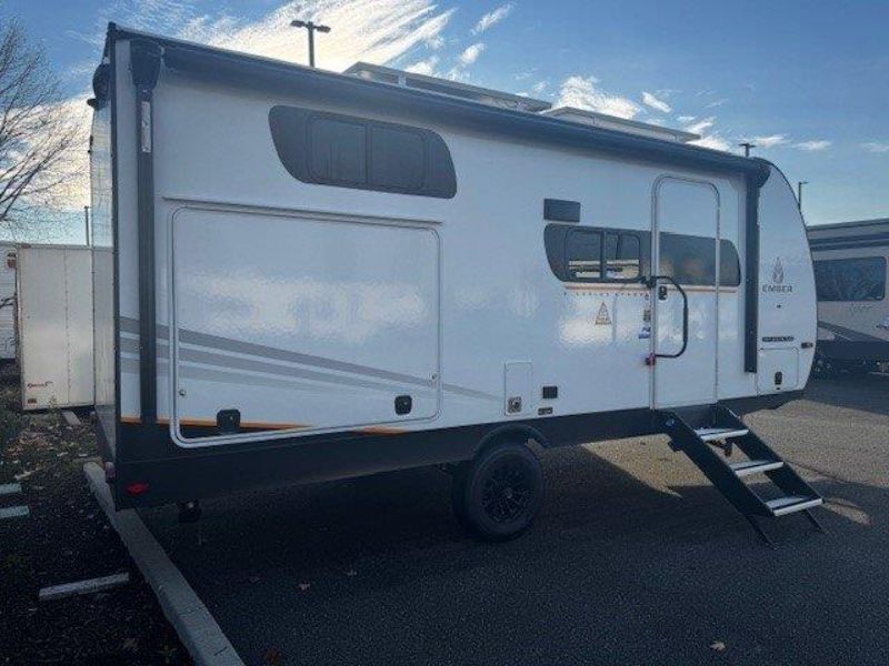 2026 Ember RV E-Series 19ETS - Image 4