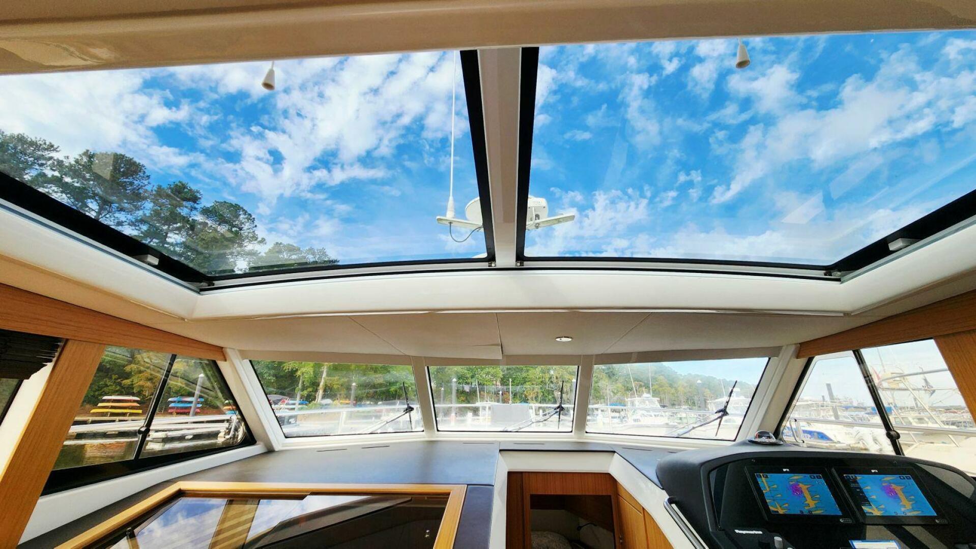 2022 Greenline 40 Hybrid - Image 28