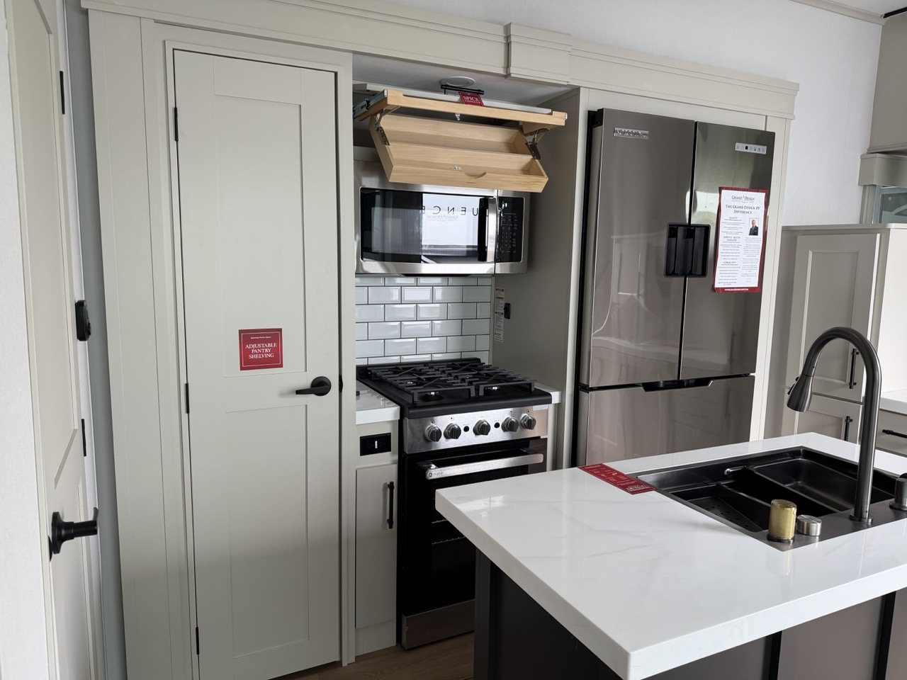 2026 Grand Design Solitude 380FL - Image 21