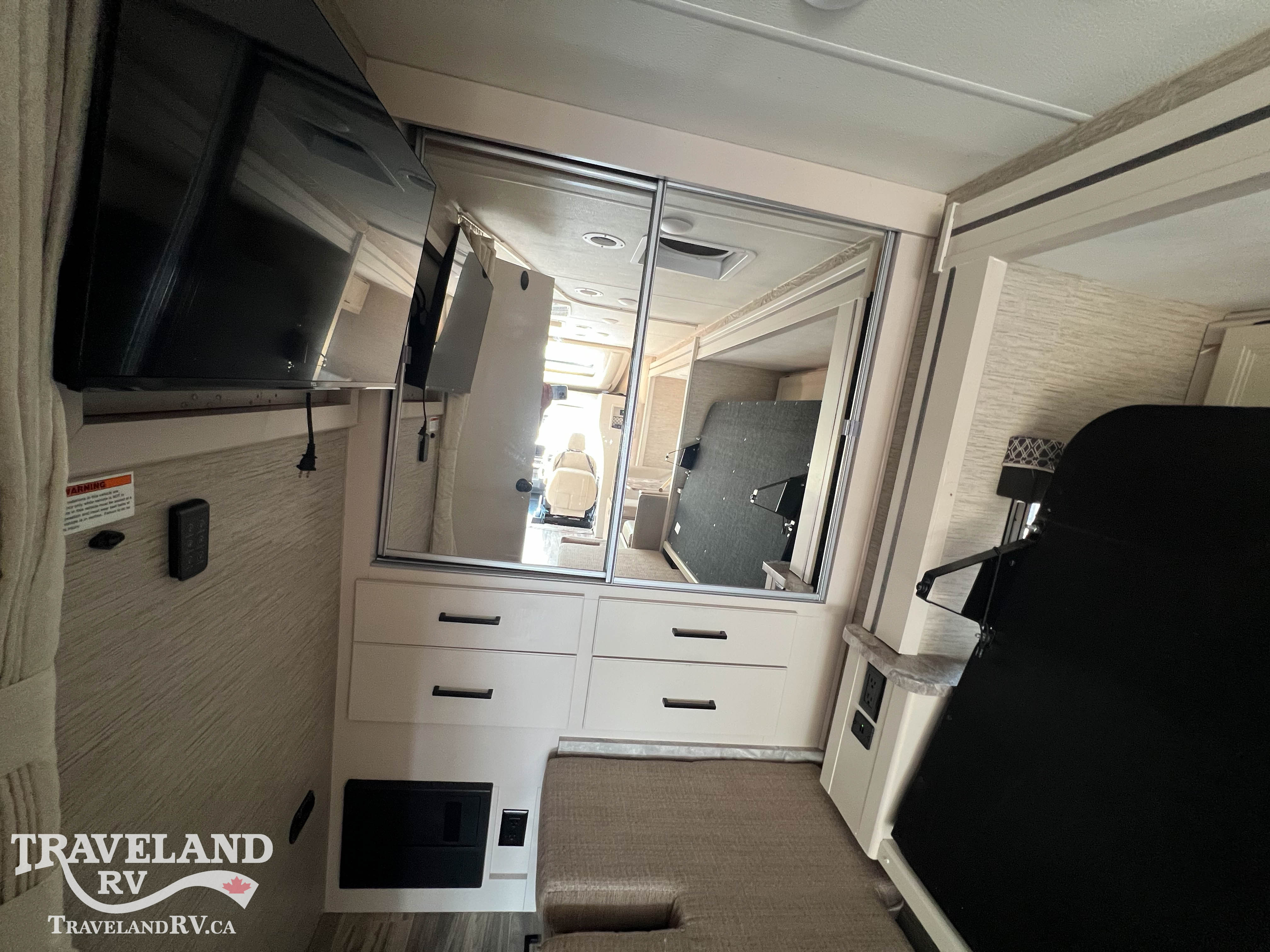 2022 Thor Motor Coach Gemini RUV 23TW - Image 17