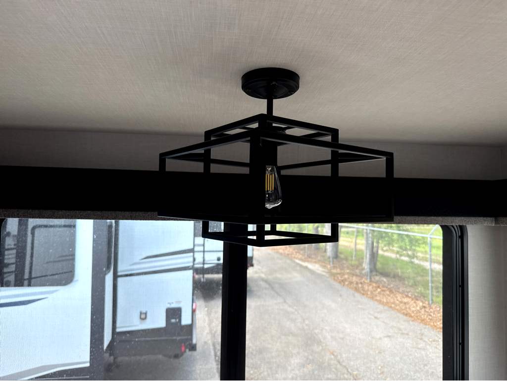 2027 VENTURE RV SPORTTREK 336VRK - Image 16