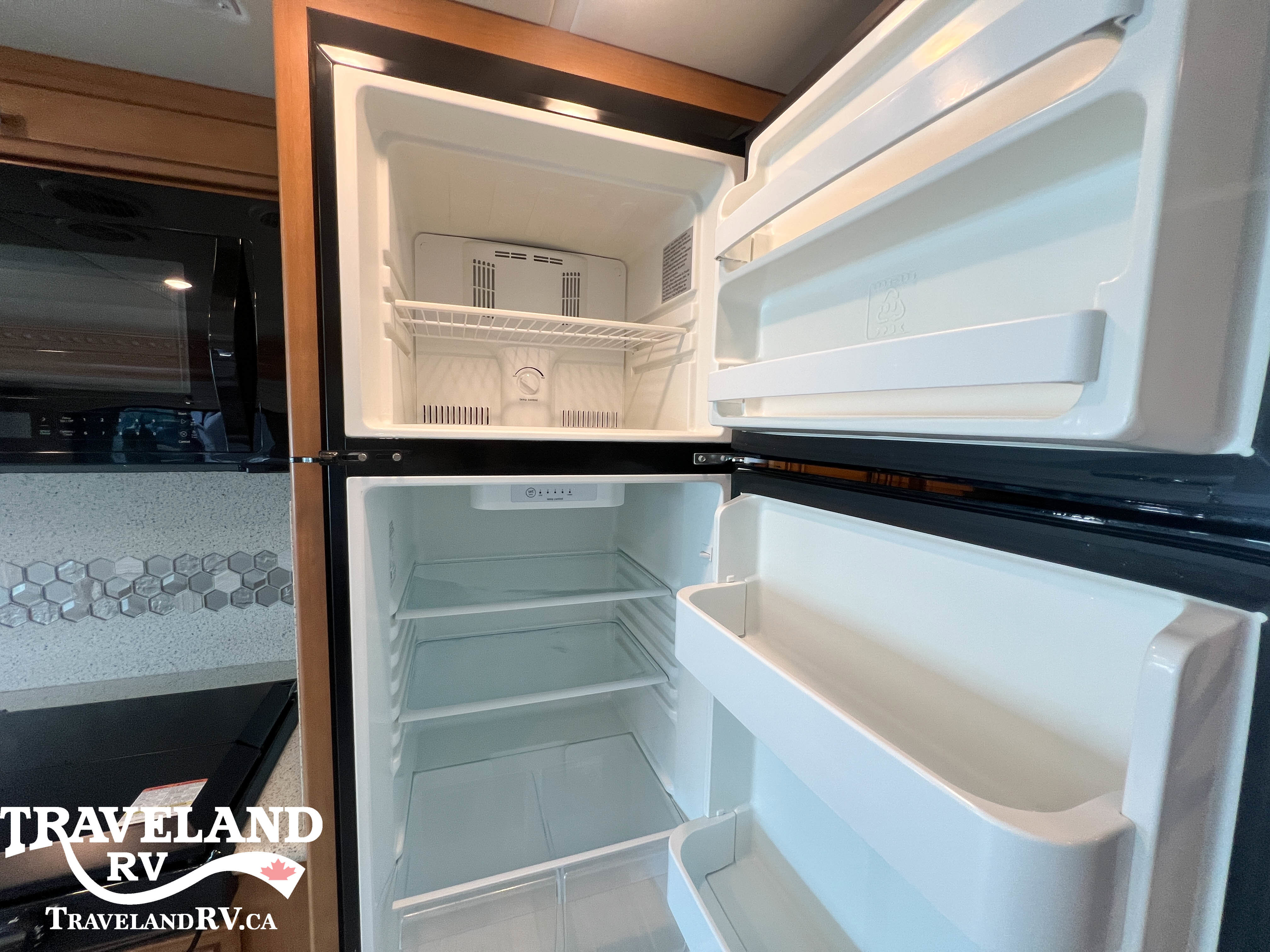 2018 Newmar Bay Star 3401 - Image 17