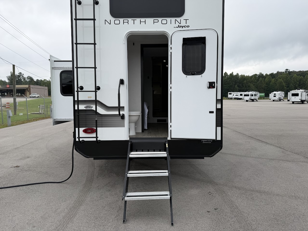2027 JAYCO NORTH POINT 375TBDB - Image 9