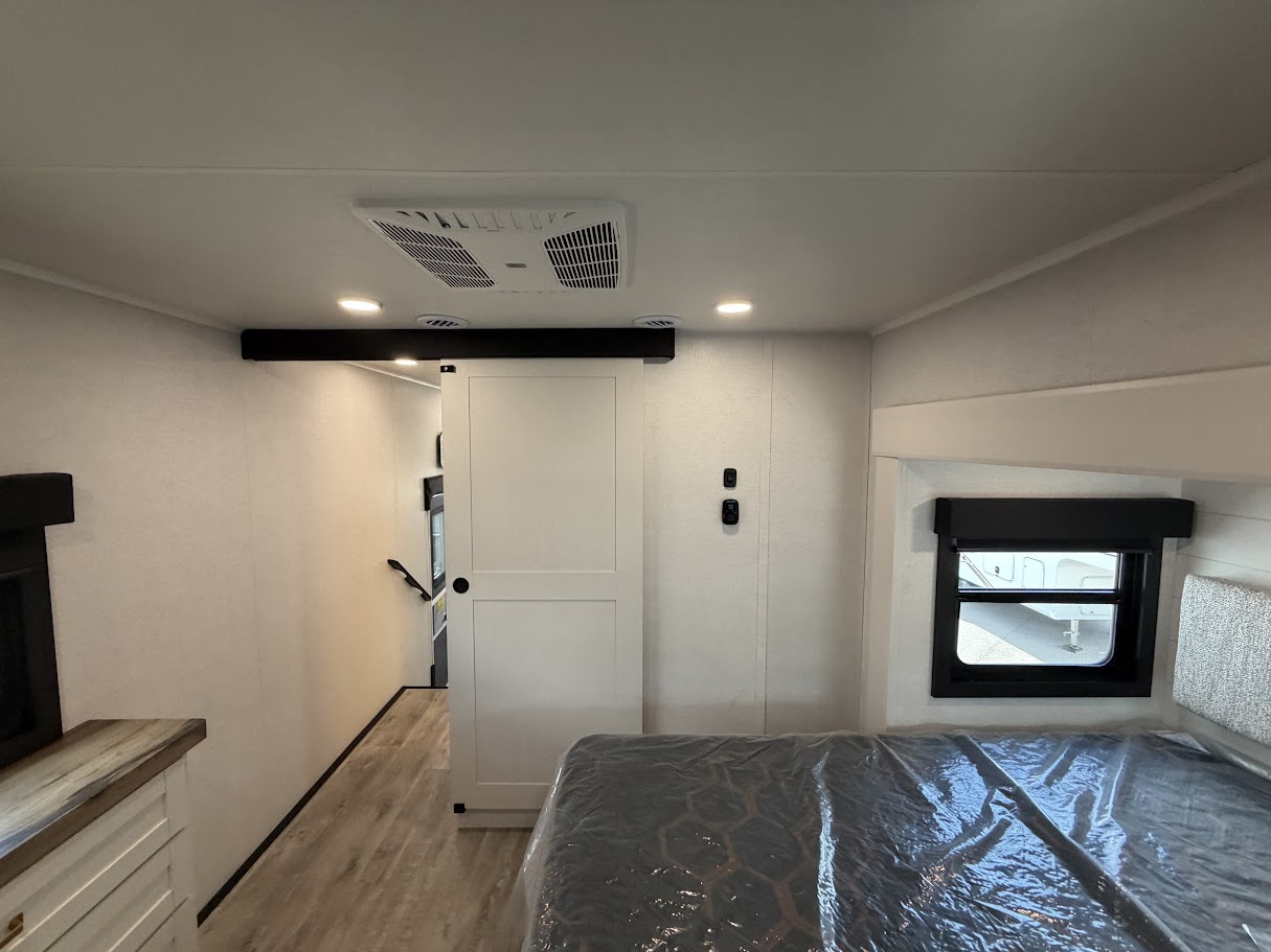 2027 JAYCO EAGLE 321RSTS - Image 46