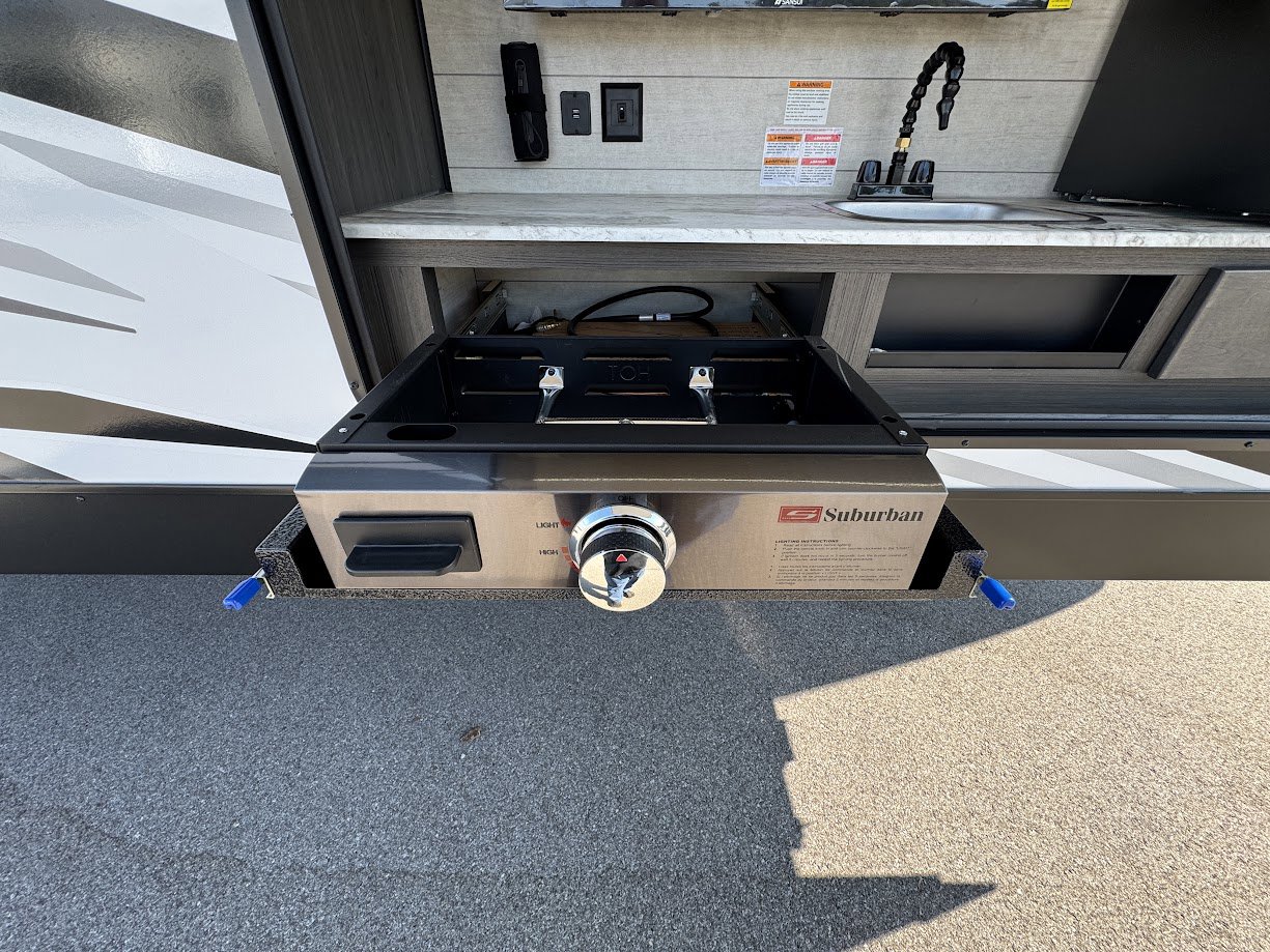 2026 VENTURE RV SPORTTREK 333VMI - Image 11