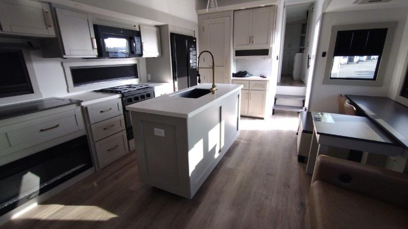 2026 Brinkley RV Model Z 3515 - Image 9